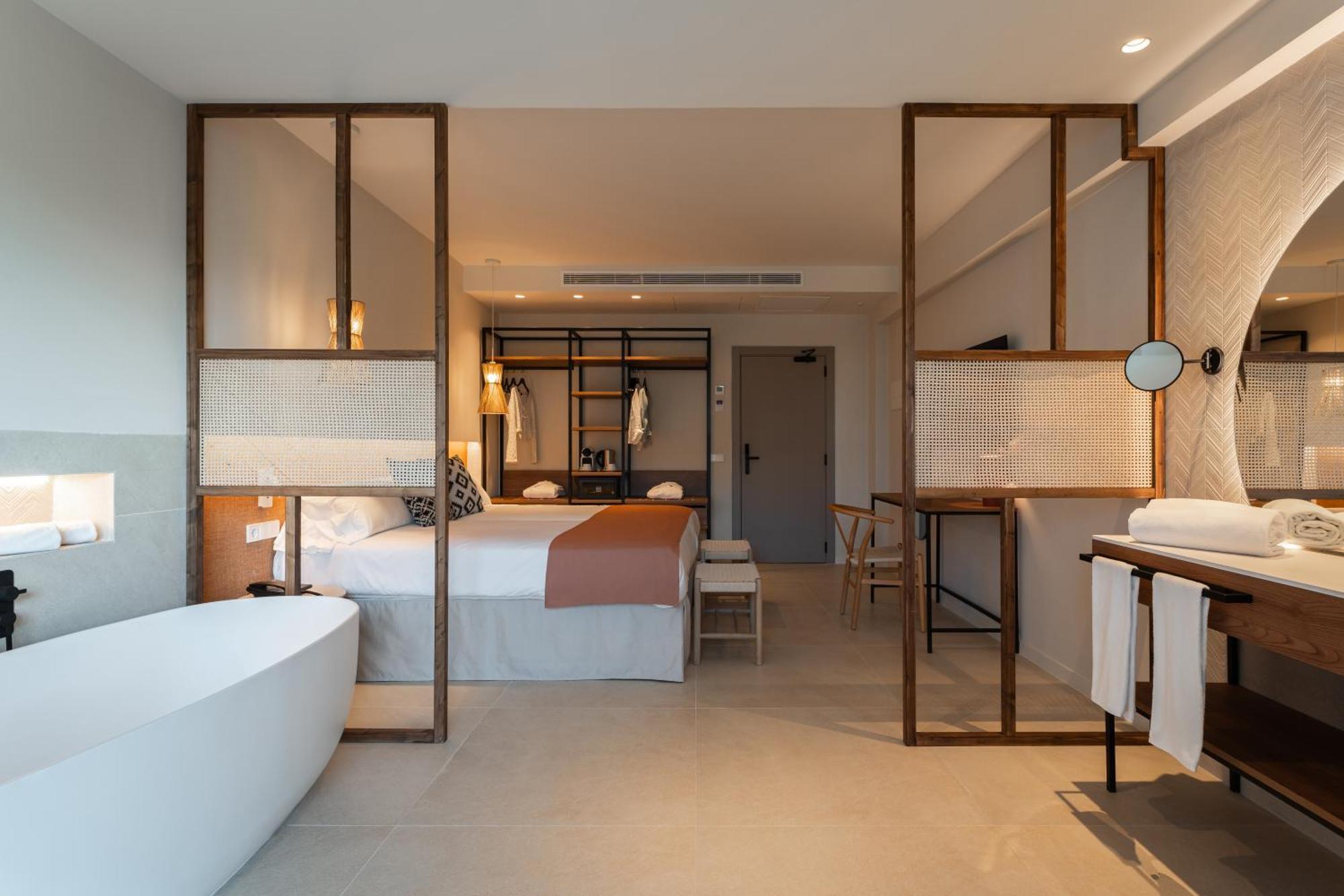 Fergus Bermudas 4* Palmanova